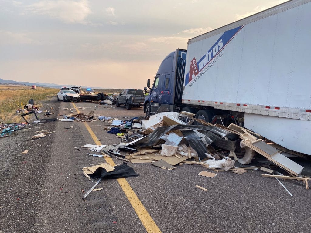 Accidente de transito en Utah, EE.UU., por tormenta de arena