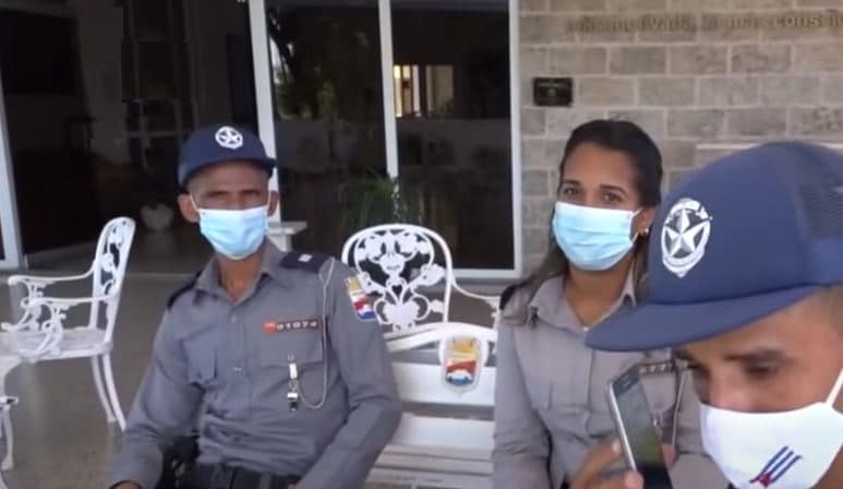 Los policías cubanos son mostrados por el NTV como insobornables