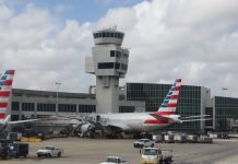 Pasajeros de American quedan varados en Bahamas rumbo a Miami. La línea anuncia vuelo directo entre ambos destinos Aeropuerto Internacional de Miami, por donde más cubanos llegan a USA