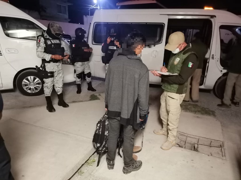 Ni Guardafronteras ni Agentes de Inmigración: los cubanos se van