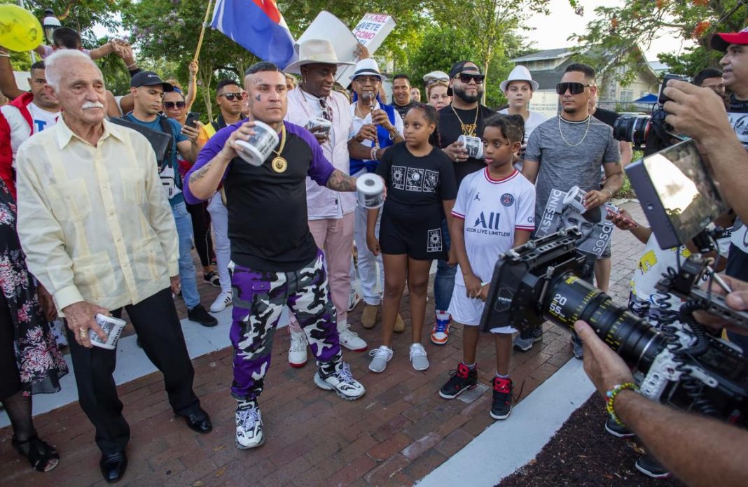 El reguetonero cubano Osmani García,