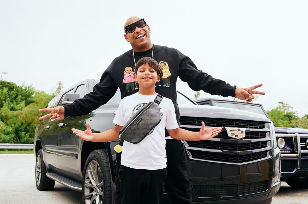 Alexander Delgado y su hijo