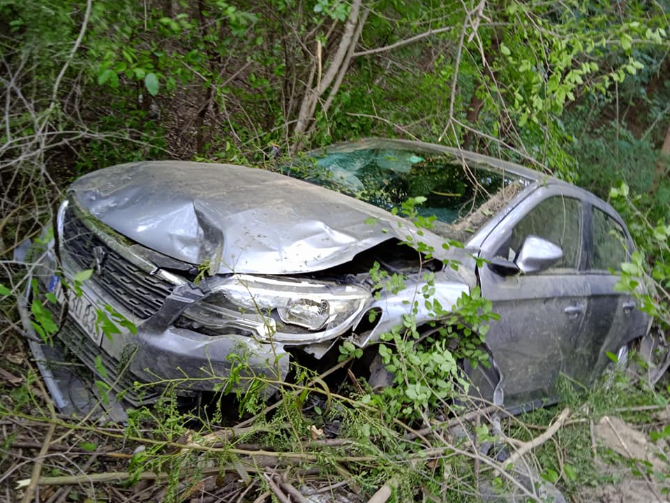 Los cubanoamericanos rentan autos y circulan a altas velocidades por las pésimas carreteras cubanas