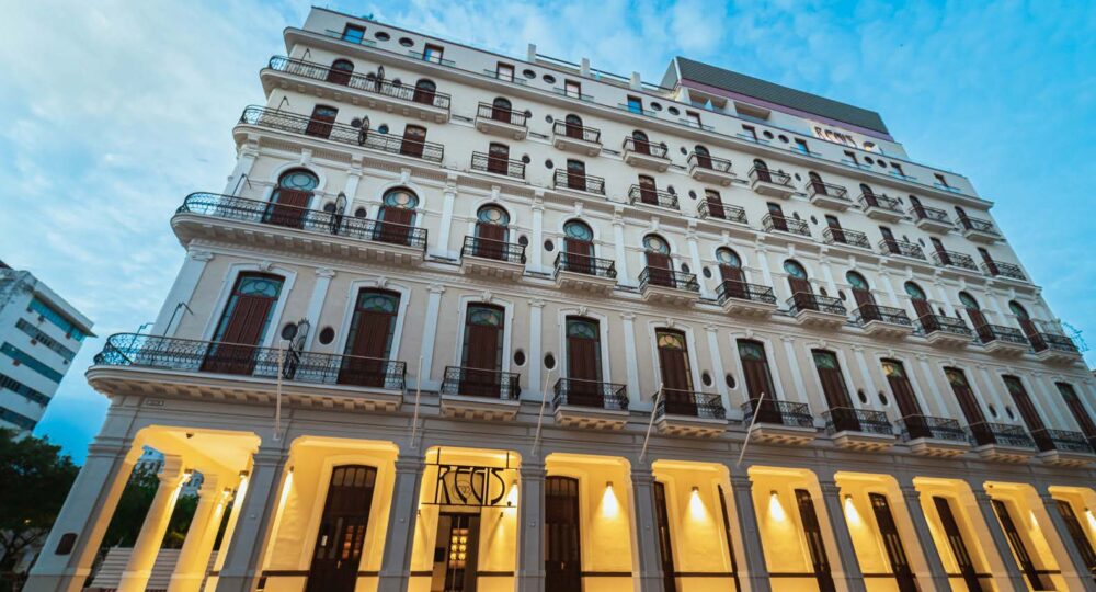 Un nuevo hotel se inaugura en La habana, Cuba