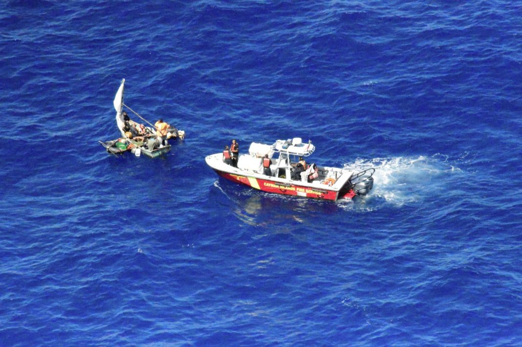 Balseros cubanos son rescatados por lan Guardia Costera de Gran Caimán
