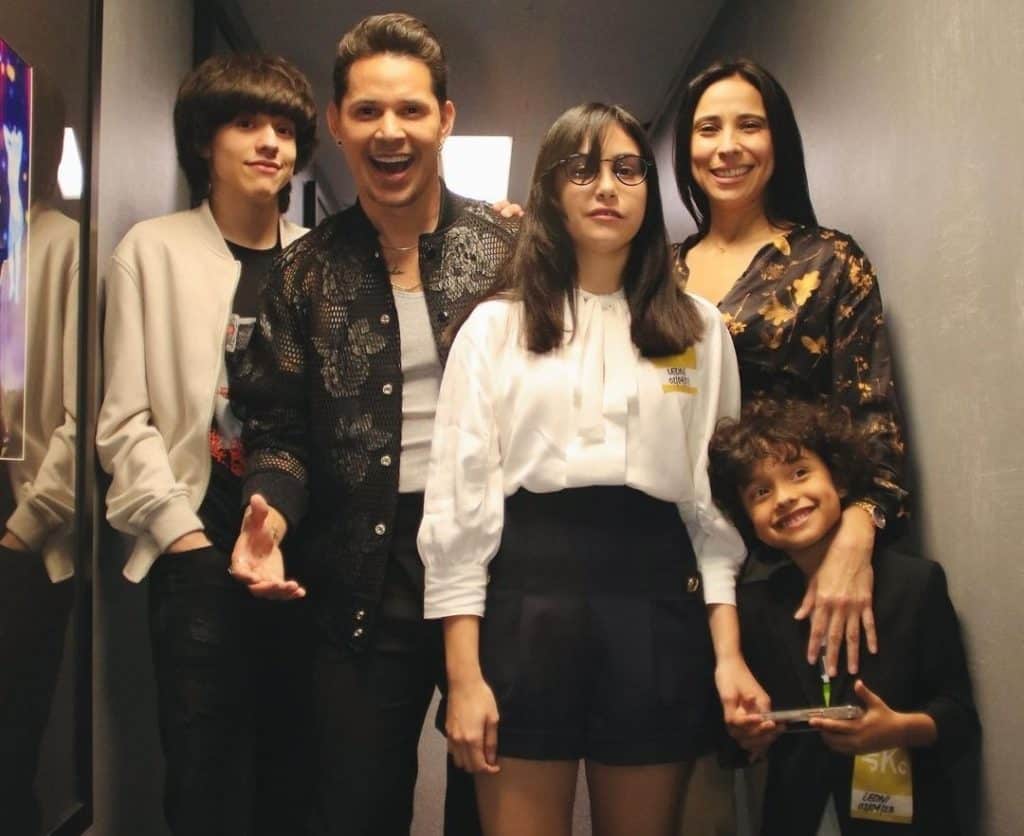 leoni y familia