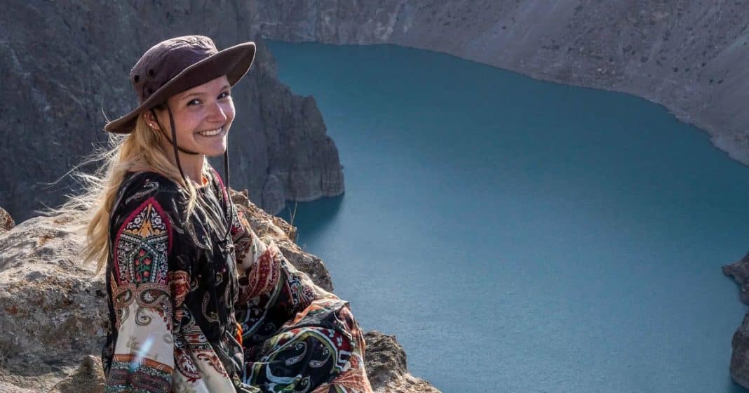 Una chica residente en Miami se mudó para Pakistán y no paga casi nada.