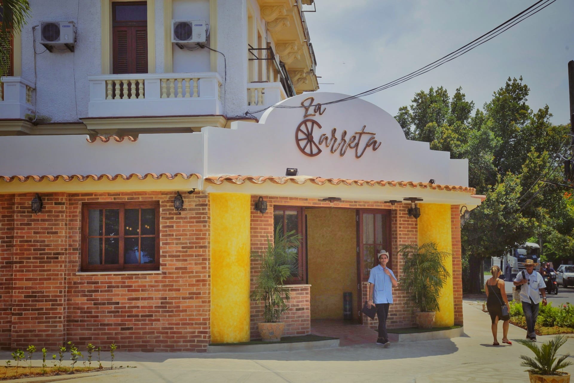 Restaurante La Carreta renace de sus ruinas en el Vedado habanero