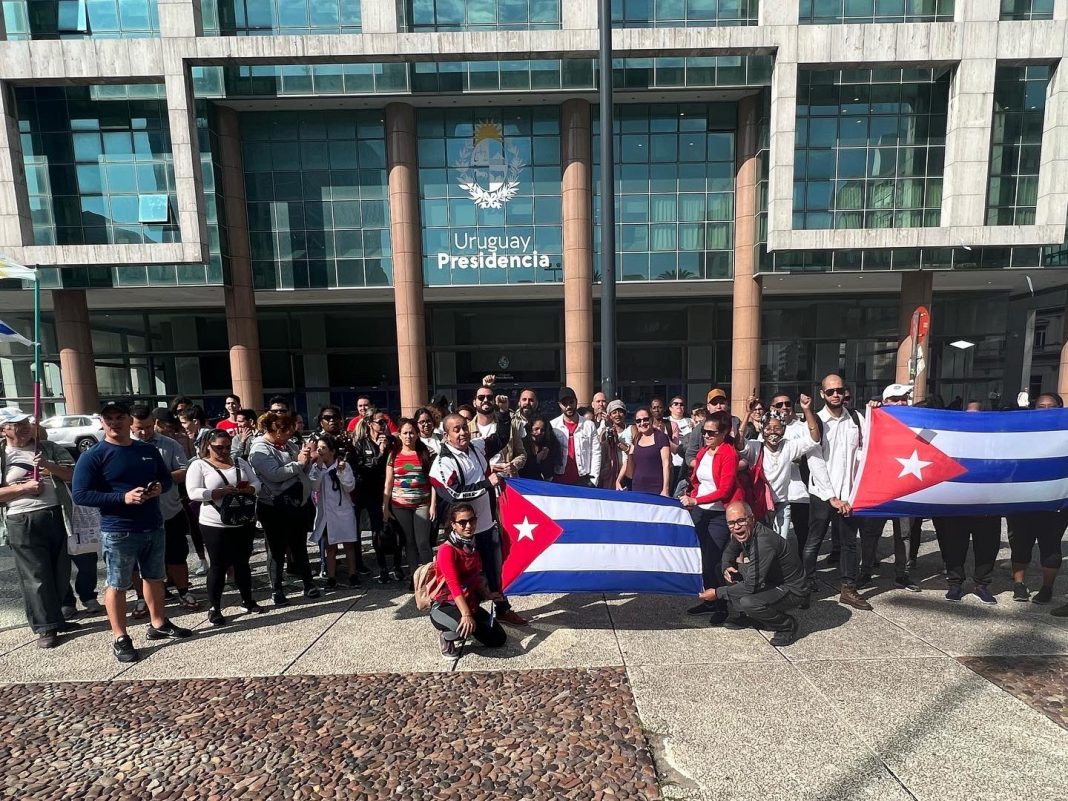 Cubanos en uruguay aún enfrentan incertidumbre