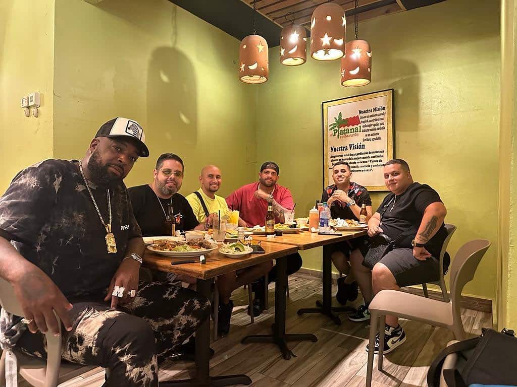 El Micha se reencuentra con Lenier en Puerto Rico para mostrarle su apoyo