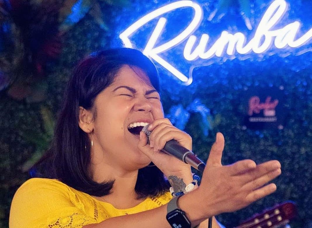 Cantante cubana Jenny Sotolongo “Ser ‘la niña comunista’ fue un trauma”