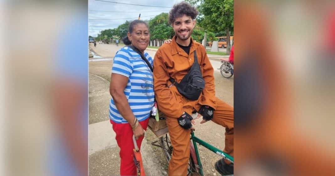 Joven cubano encuentra un celular y lo devuelve a su dueña