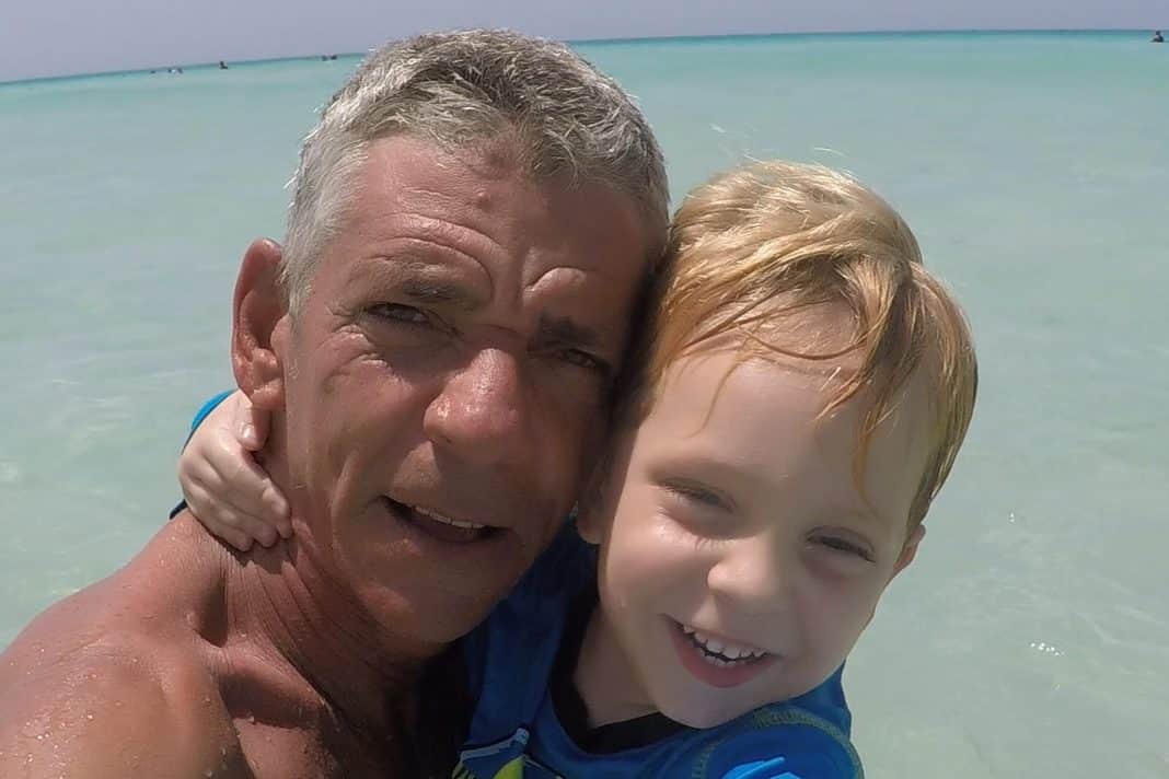 “No antepondré mi dolor a su futuro”: Padre cubano celebra salida del país de su hijo