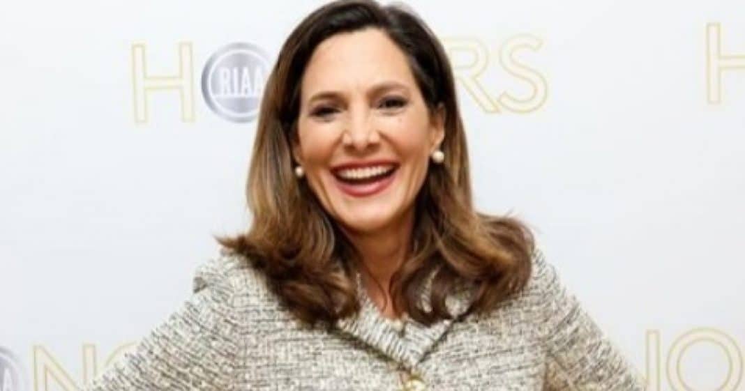 María Elvira Salazar