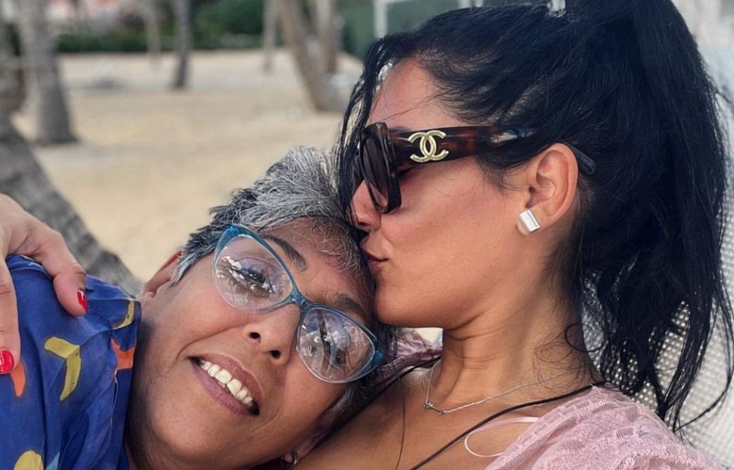 Camila Arteche se reencuentra con su mamá en República Dominicana