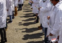 De forma abrupta Antigua saca a médicos cubanos y contrata ghaneses médicos cubanos