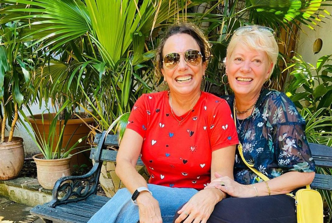 Tahimi Alvariño coincide con Thais Valdés en La Habana: “Qué gusto volverte a ver”