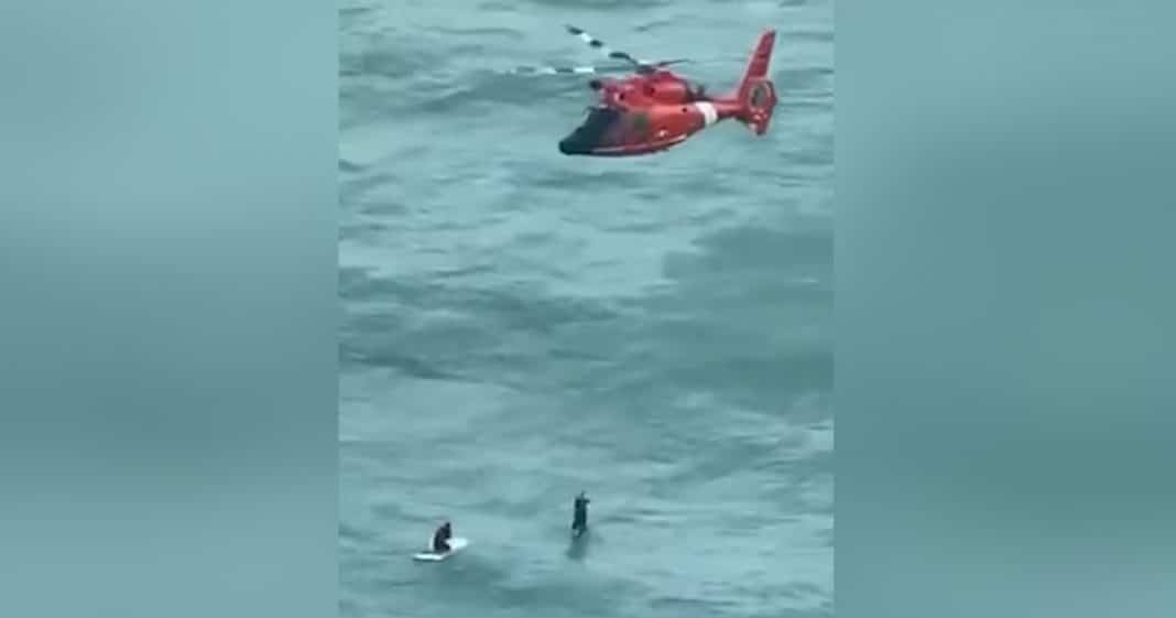 El huracán Milton arrojó al mar a este hombre, pero sobrevivió trepado en una nevera