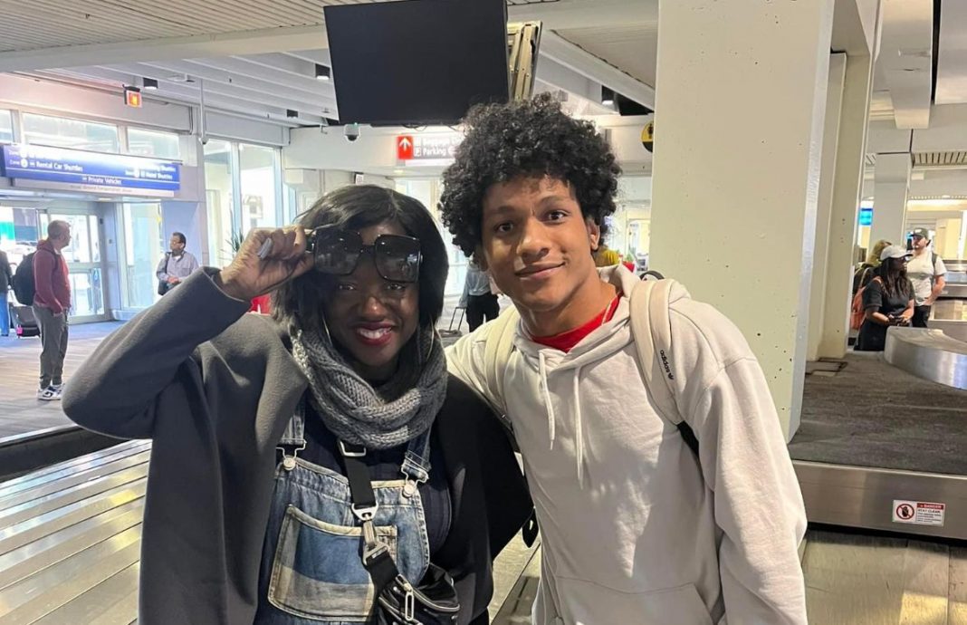 Actor cubano Pedrito Martínez y la gran Viola Davis juntos