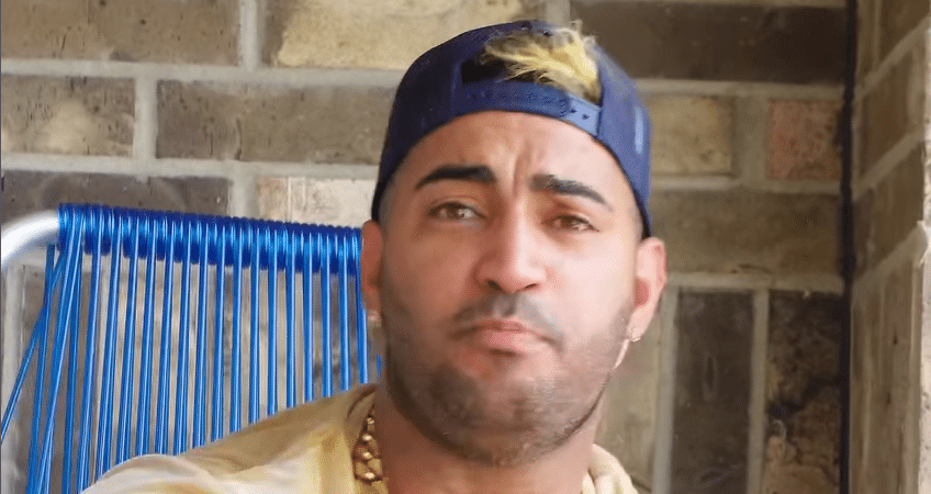 Un influencer cubano perdió 8 pasaportes en el MIA