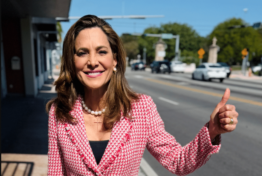 María Elvira Salazar