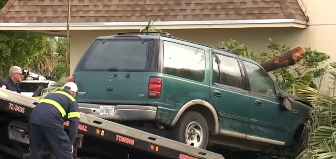 Migrante huye de ICE y sufre accidente en Homestead, Miami