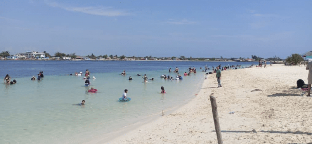 Cuatro jóvenes se habrían batido con armas blancas en dos hechos distintos en Puerto Padre, según informó Niover Licea