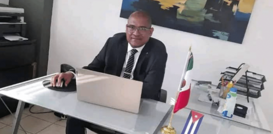 El cubano José Manuel Benítez García ha recorrido un largo camino que hoy lo coloca al frente de uno de los centros universitarios con mayor proyección académica en el centro de México.