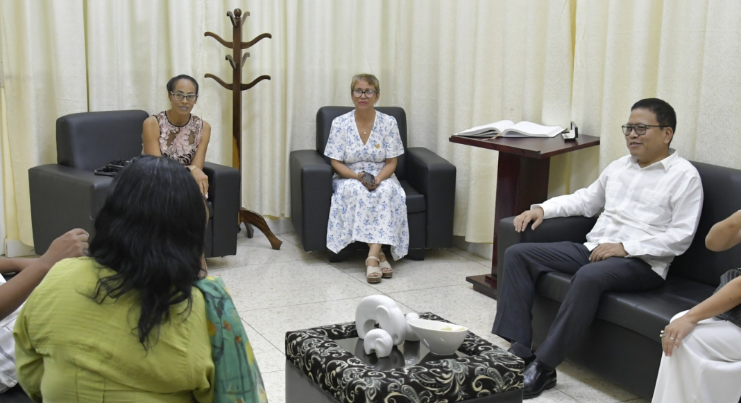 El Embajador de la India en Cuba, Excelentísimo Sr. T. Armstrong Changsan.