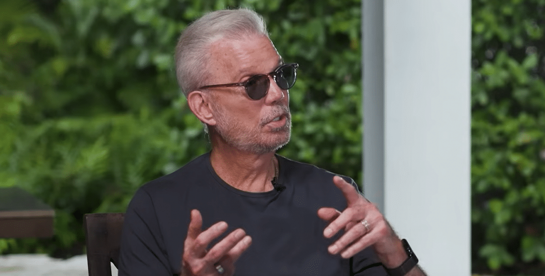 Enrique Santos entrevista a Willy Chirino y declaraciones de este no son del todo bien recibidas entre su audiencia