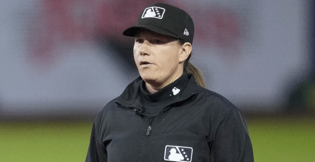 Jen Pawol arbitrará un juego de las Grandes Ligas.