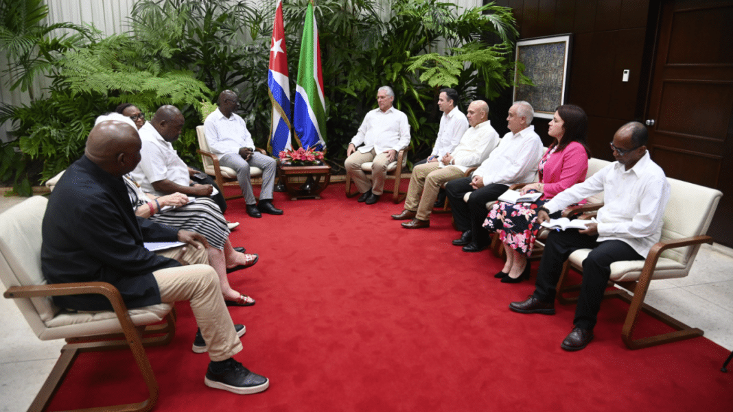 Sudáfrica y Cuba: Dos países donde los dólares fluyen a borbotones