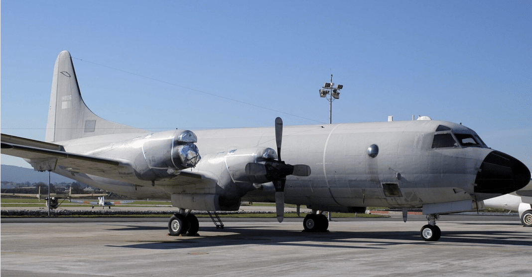 Un avión cazahuracanes: el Lockheed P-3C Orion