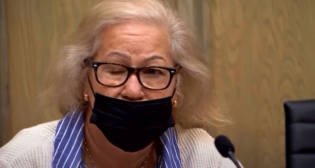 La cubana estafó a una anciana con casi medio millón de dólares