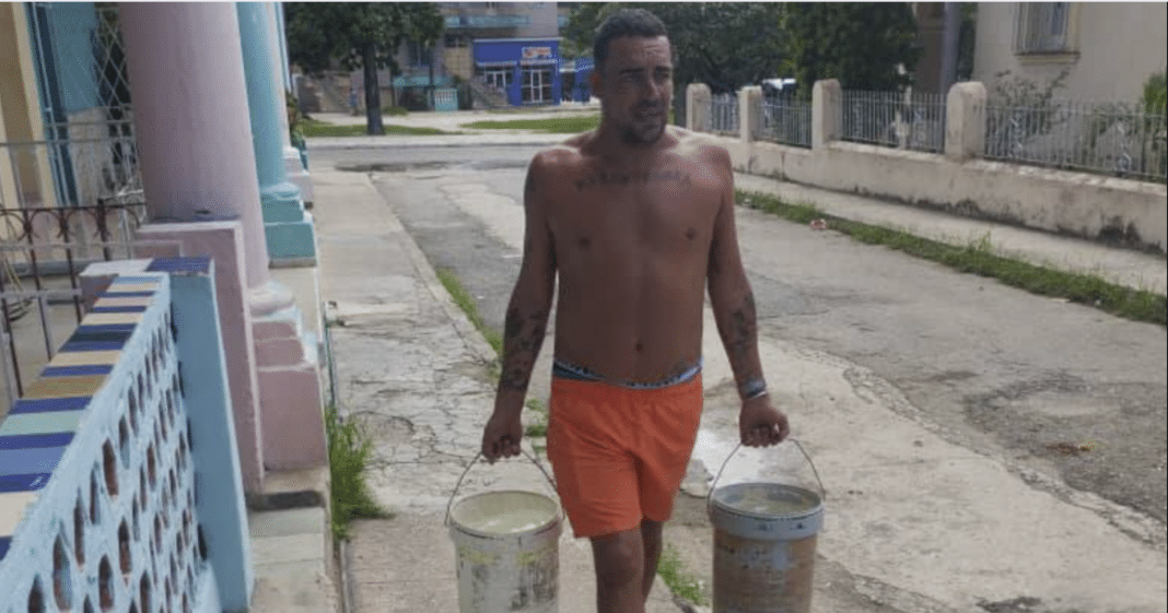 El Gato de Cuba denuncia los problemas que hay con el agua: Ya no hay ni para bañarse.