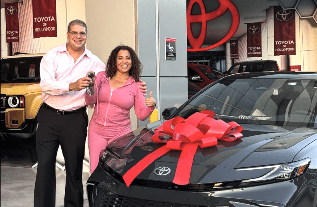 Cuqui La Mora celebra a lo grande otro logro en Miami: “¡A disfrutar ese carro nuevo!”