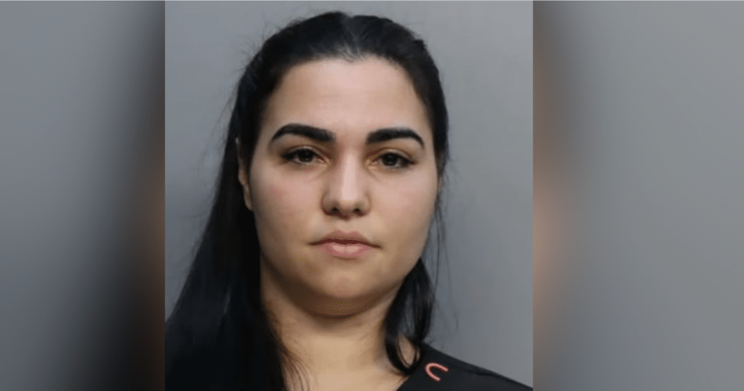 cubana acusada de robarse bottox