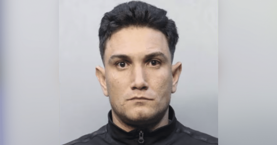 El cubano Alejandro Sosa Godoy, de 29 años, se robó una grúa en Miami