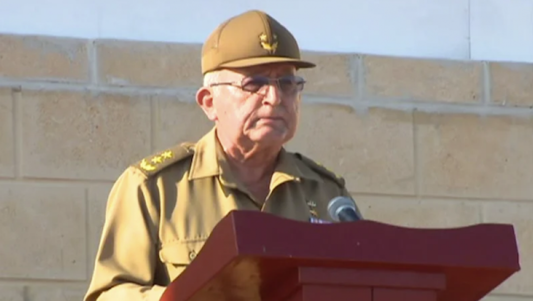 Ulises Rosales del Toro durante un acto político nacional