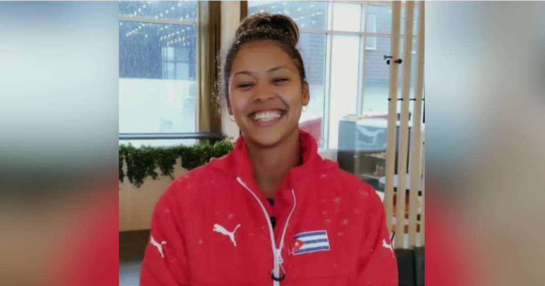 La portera cubana de balonmano Danielys Herranz