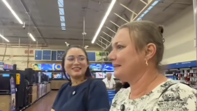 Cubana se queda boquiabierta al entrar a un supermercado Walmart en México