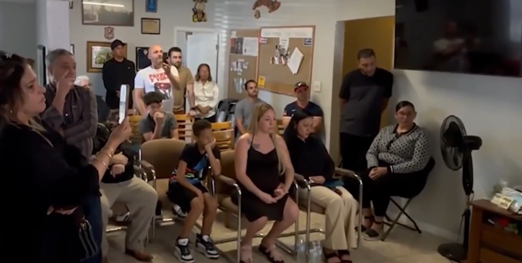 Familiares de muertos en Corralillo