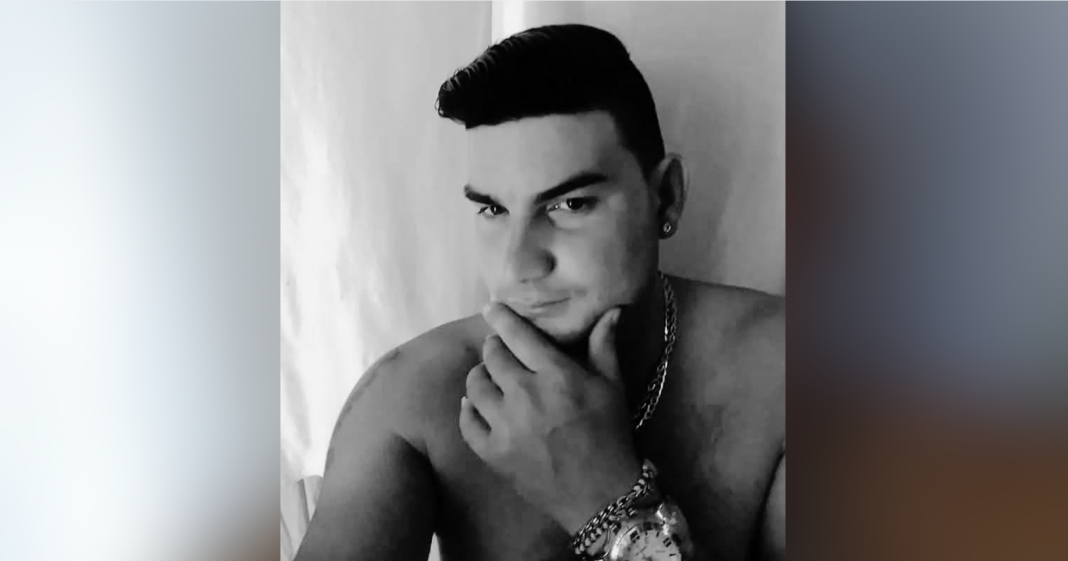 Dan muerte a un joven en La Habana. Familiares y amigos están consternados por el hecho.