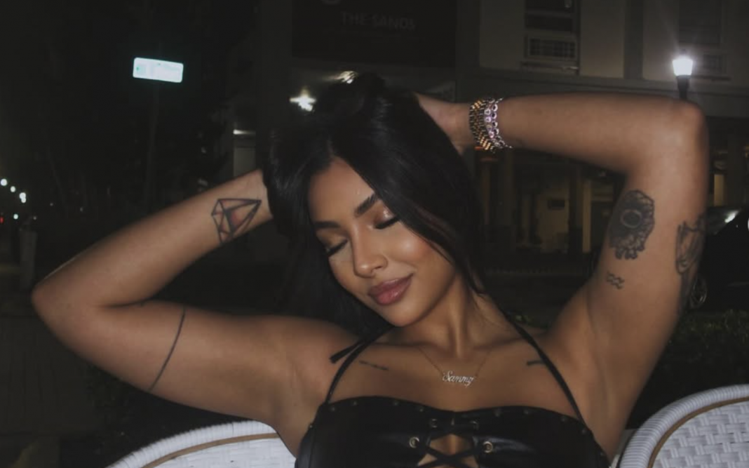 Samantha reaparece tras polémica: “Sé que estoy expuesta a esto, por eso evito hablar de mi país”