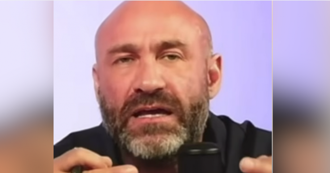 periodista mexicano le canta las 40 al embajador cubano