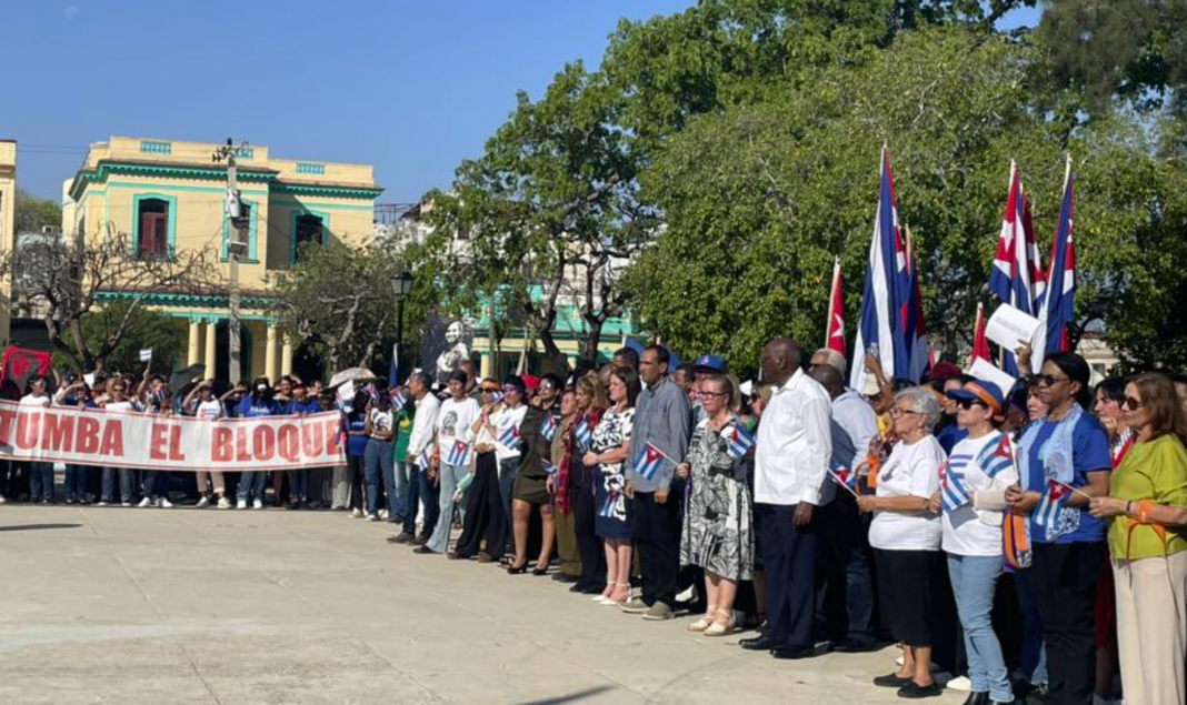 Mujeres en Cuba protestan contra EE.UU. y no contra el Estado feminicida