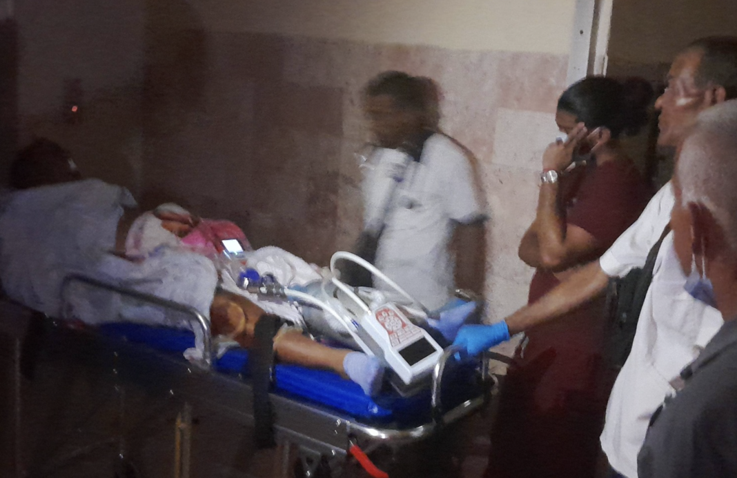 Incendio desata el pánico en la sala de cuidados intensivos del Hospital Saturnino Lora