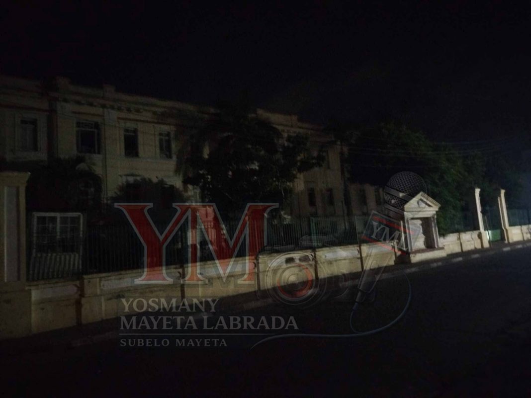 “A oscuras hasta para parir”: Apagón total en hospital materno de Santiago de Cuba