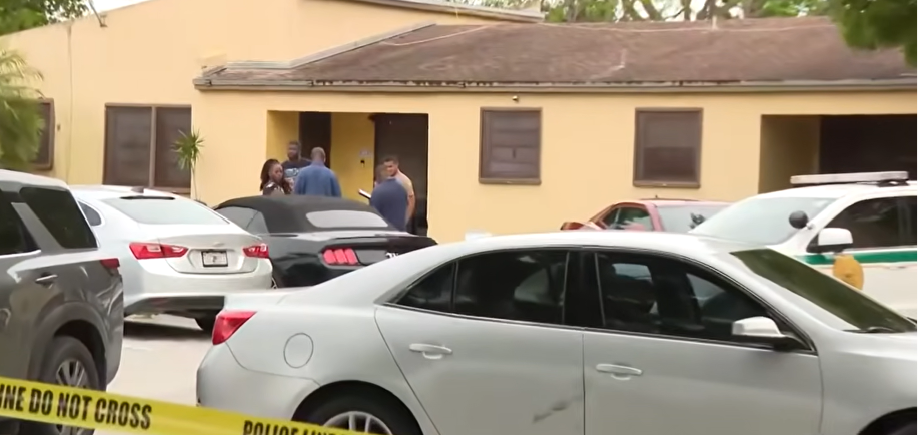Niño se dispara con el arma de su madre