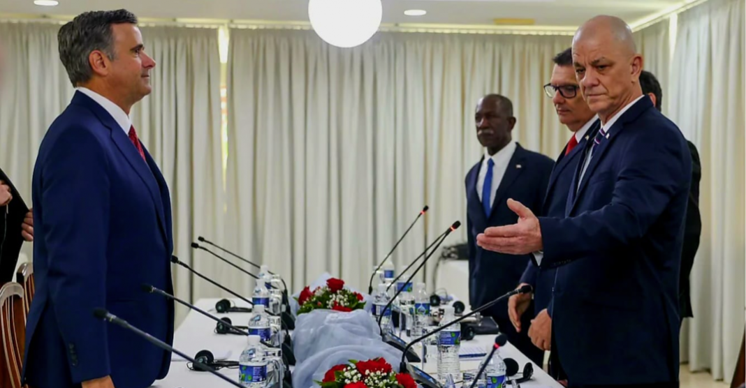 ¡Increíble! El director de la CIA de visita en La Habana.